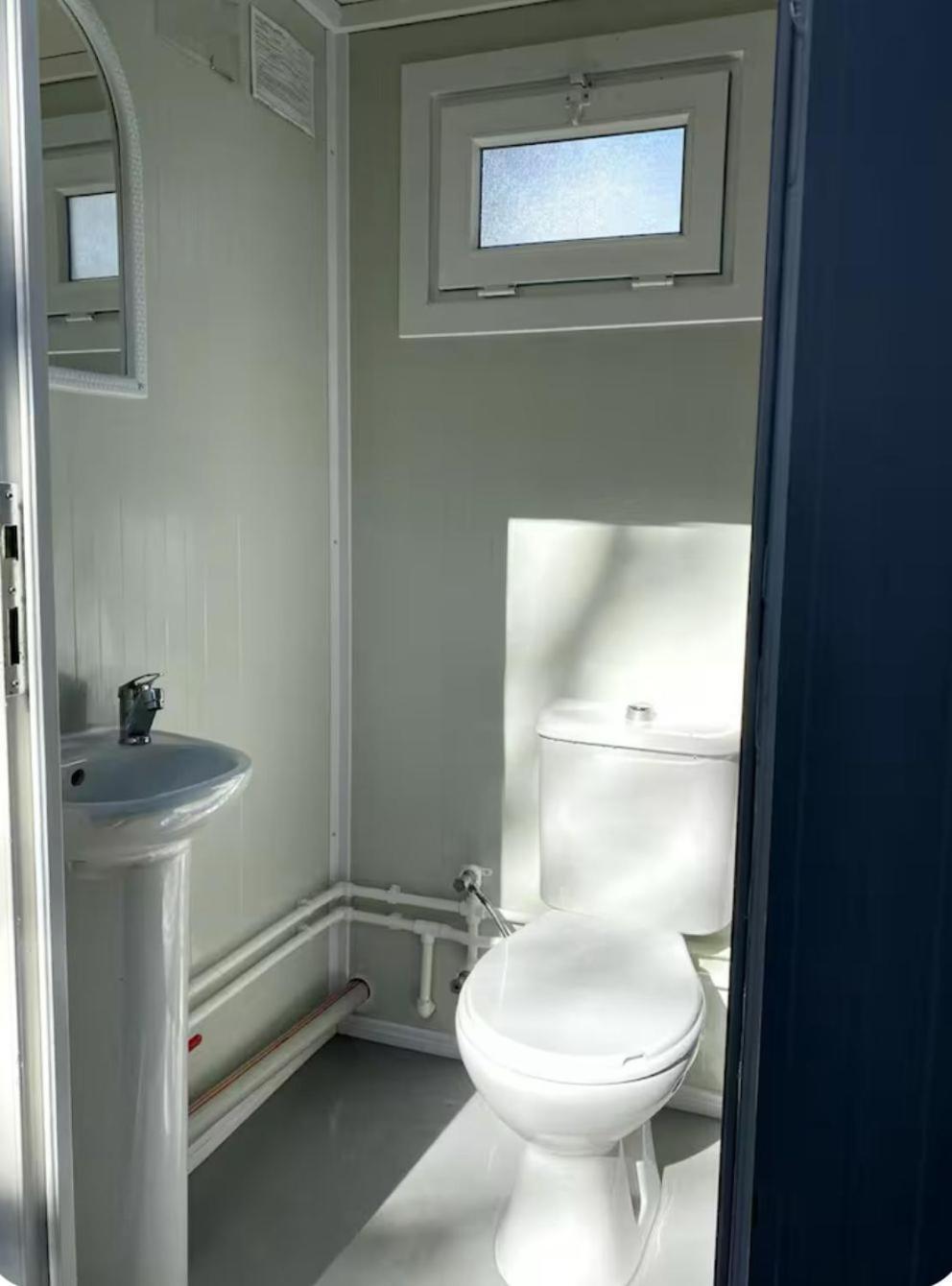 Corry Lodge Estate - Sheperds Huts Or Container Stays With Sea View Broadford (Isle of Skye) Exterior photo