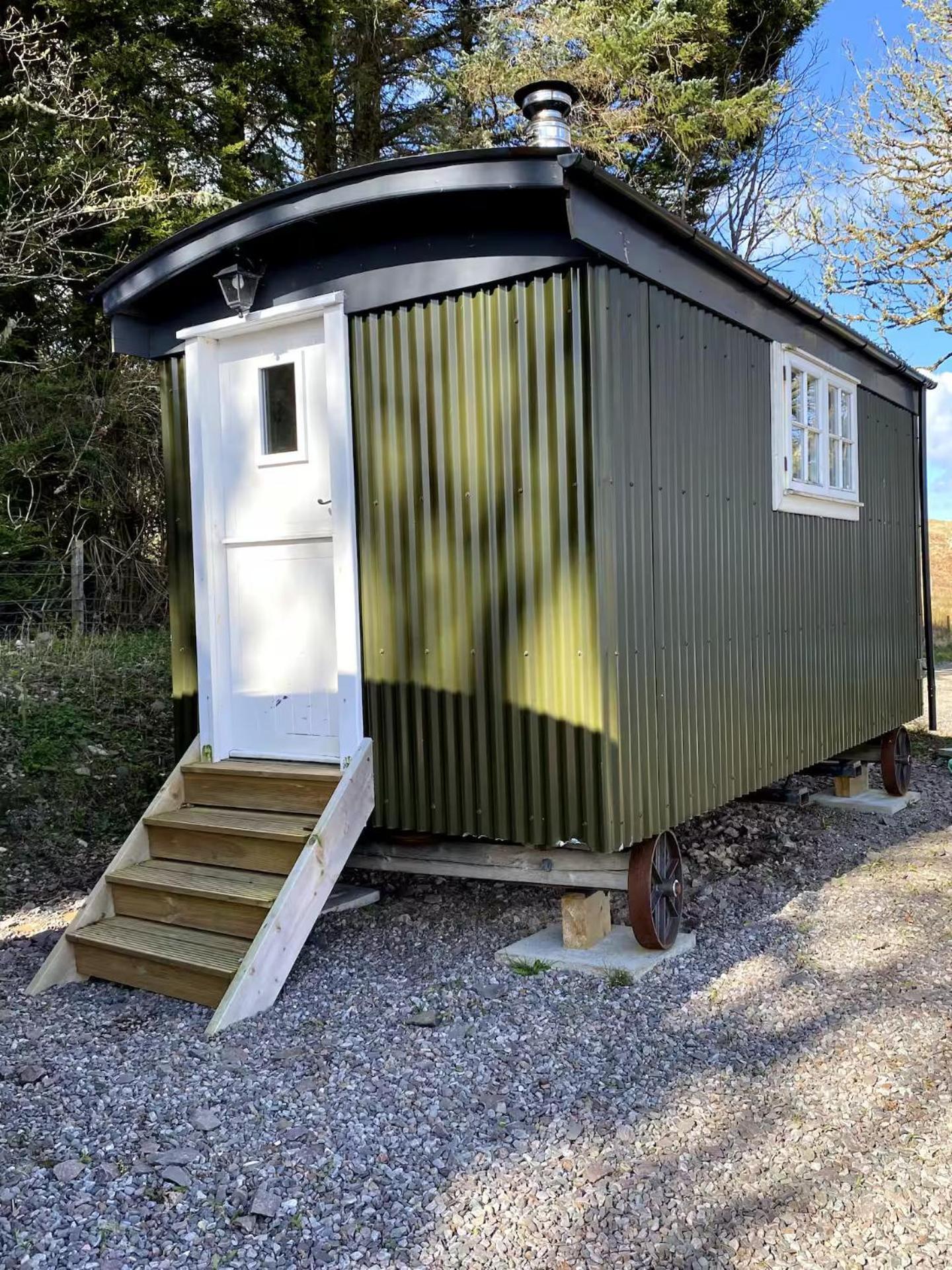 Corry Lodge Estate - Sheperds Huts Or Container Stays With Sea View Broadford (Isle of Skye) Exterior photo