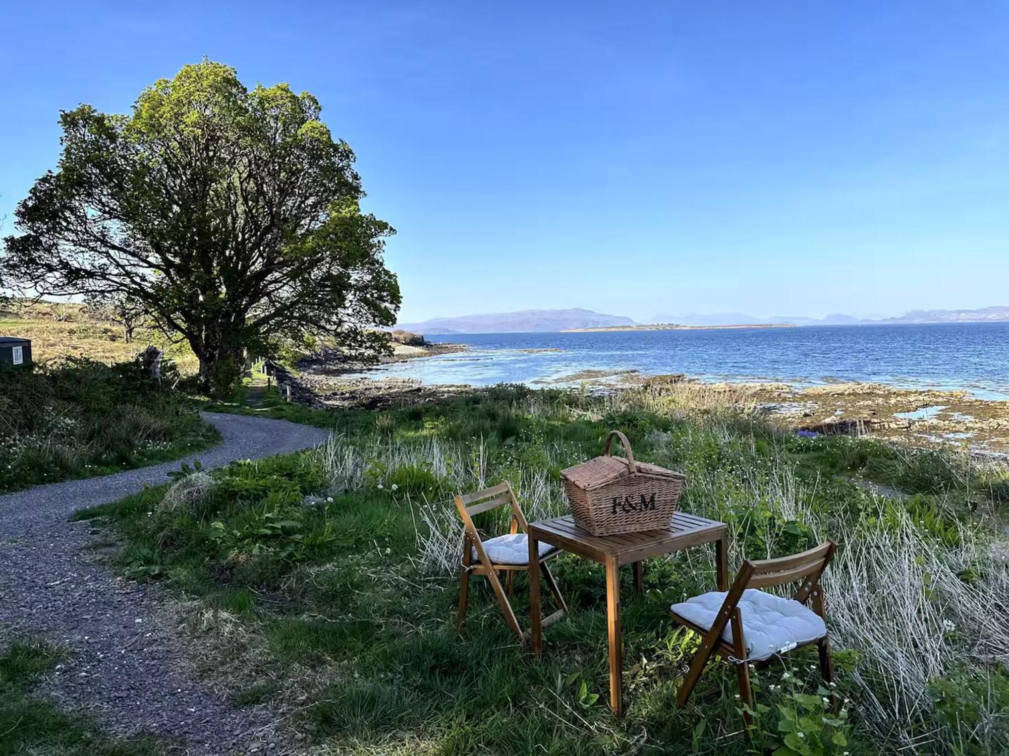Corry Lodge Estate - Sheperds Huts Or Container Stays With Sea View Broadford (Isle of Skye) Exterior photo